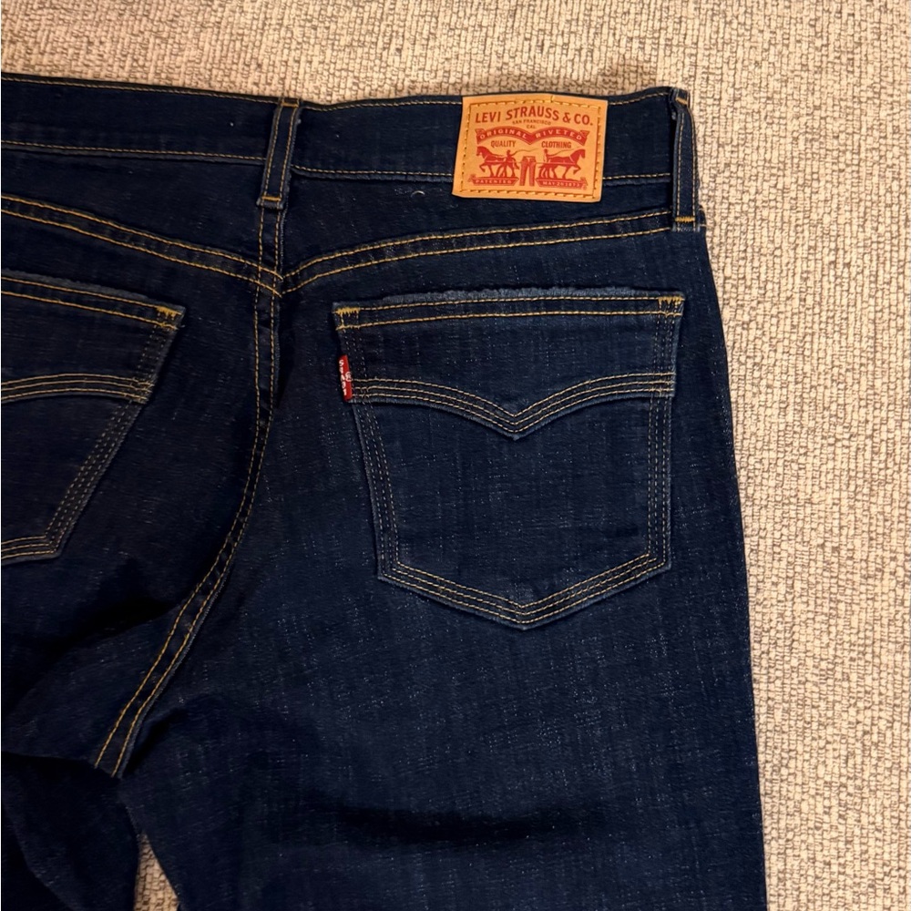 Levi's VINTAGE CLASSIC BOOTCUT WOMEN'S JEANS sz:4M NWOT - Picture 8 of 8